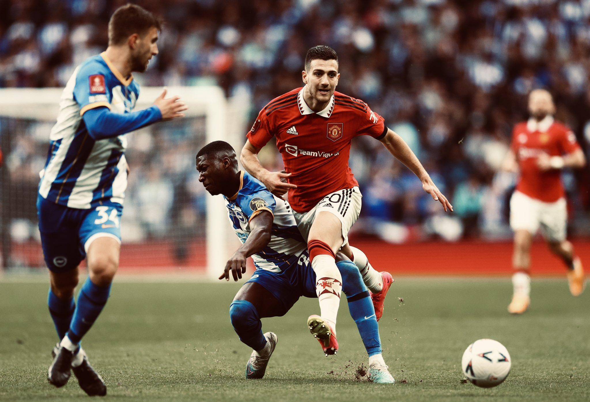 星空体育app-布莱顿客场不敌西汉姆联,遭遇两连败