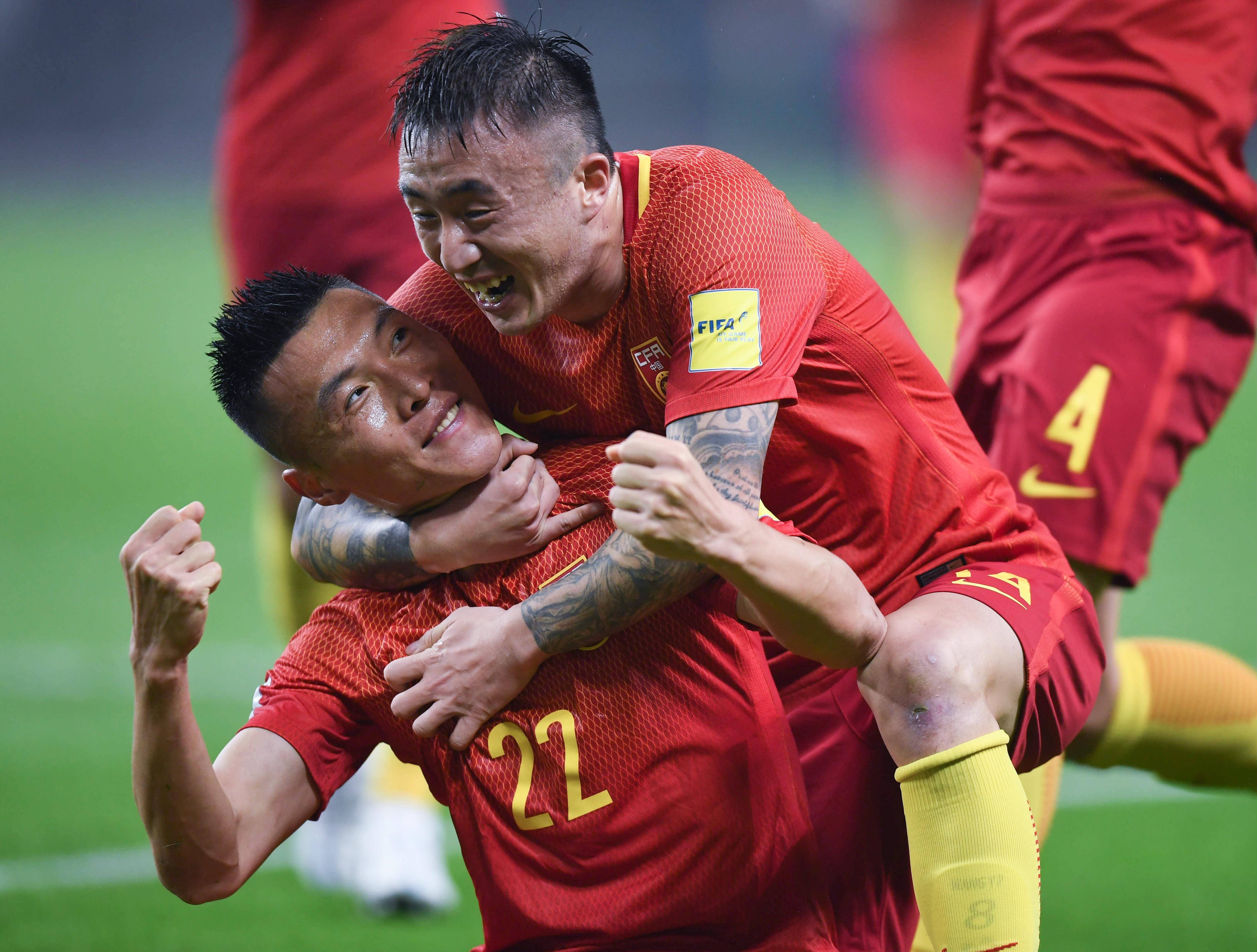 国际足球明星云集,中国队备战备战 国际足球明星云集,中国队备战备战