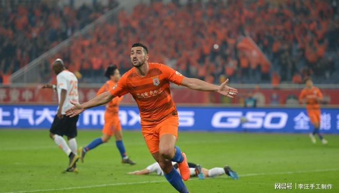 星空体育官方网站-山东鲁能获得胜利，球队士气高涨
