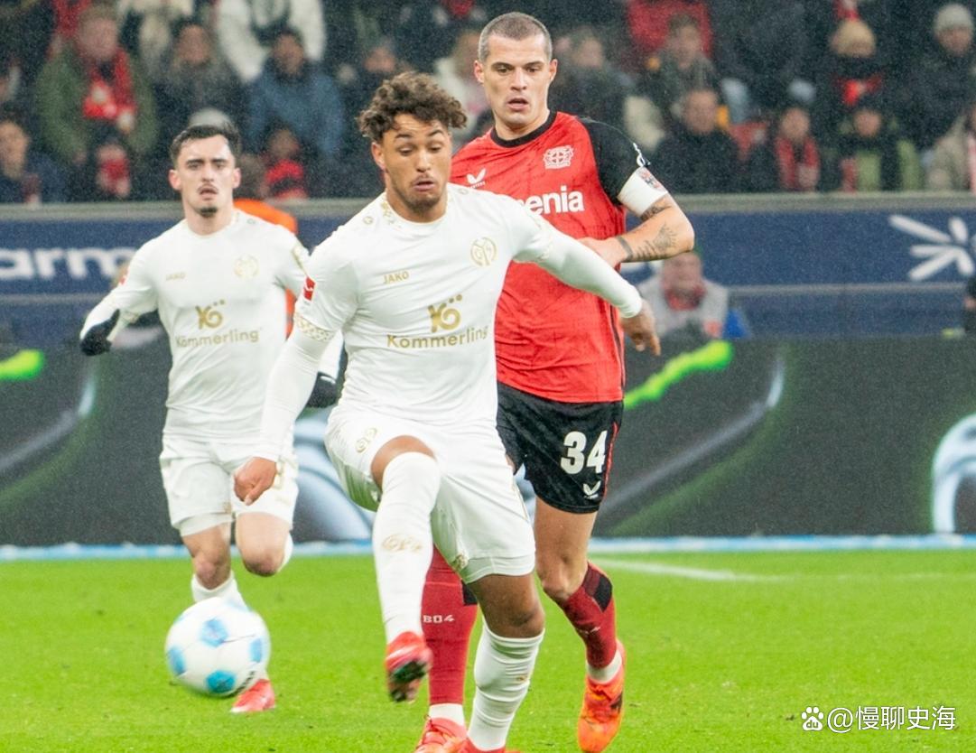 星空体育官网入口-莱沃库森主场大胜，实力得到认可