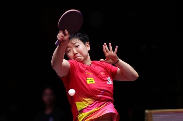 星空体育官方网站-东道主选手欢呼雀跃，卫冕成功