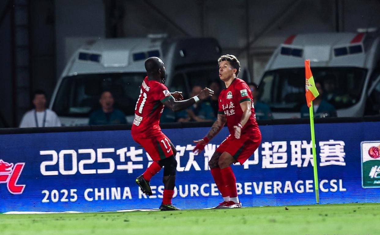 星空体育app-错失绝佳机会球队惜败于对手