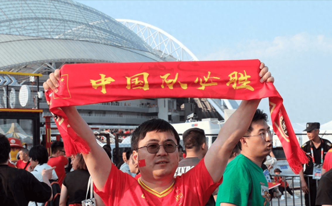 星空体育官网入口-中国职业足球赛事的球迷狂欢