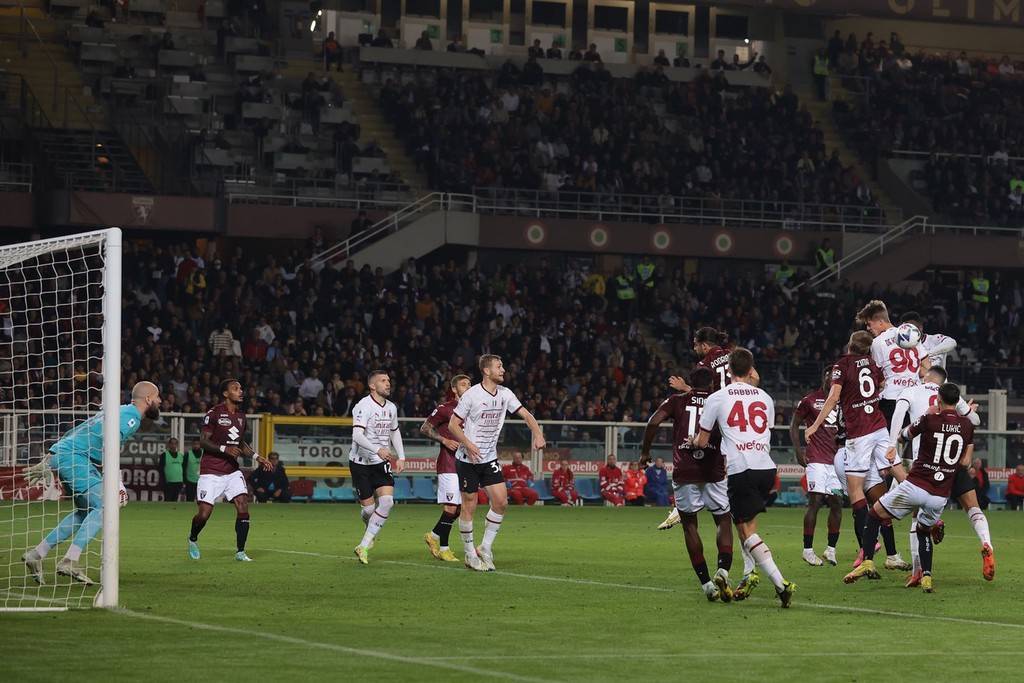 星空体育app-都灵出击AC米兰，客场作战力争取胜