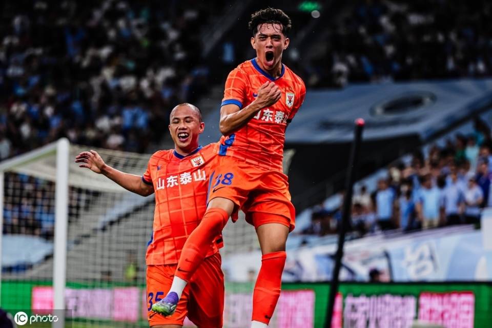 星空体育官方网站-瓦哈多利德主场告捷，积分榜上升迅猛