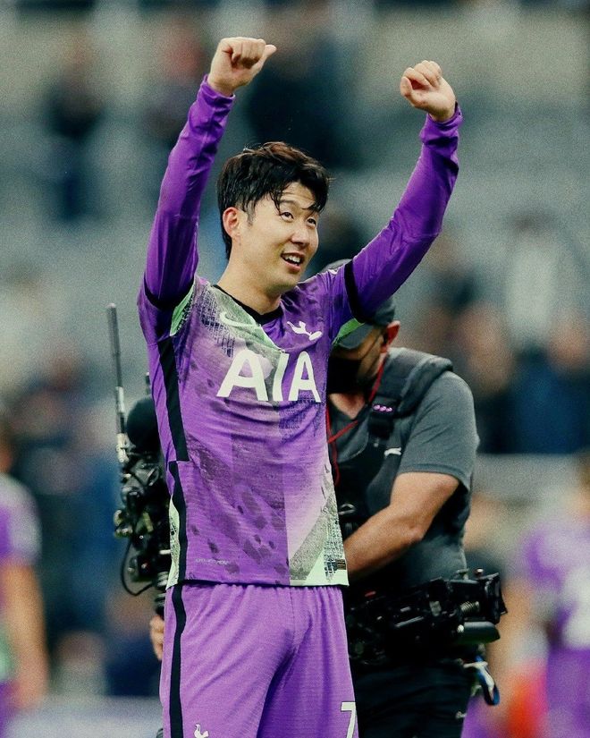 星空体育app-南锡球员拼搏奋斗,为法甲征程加油