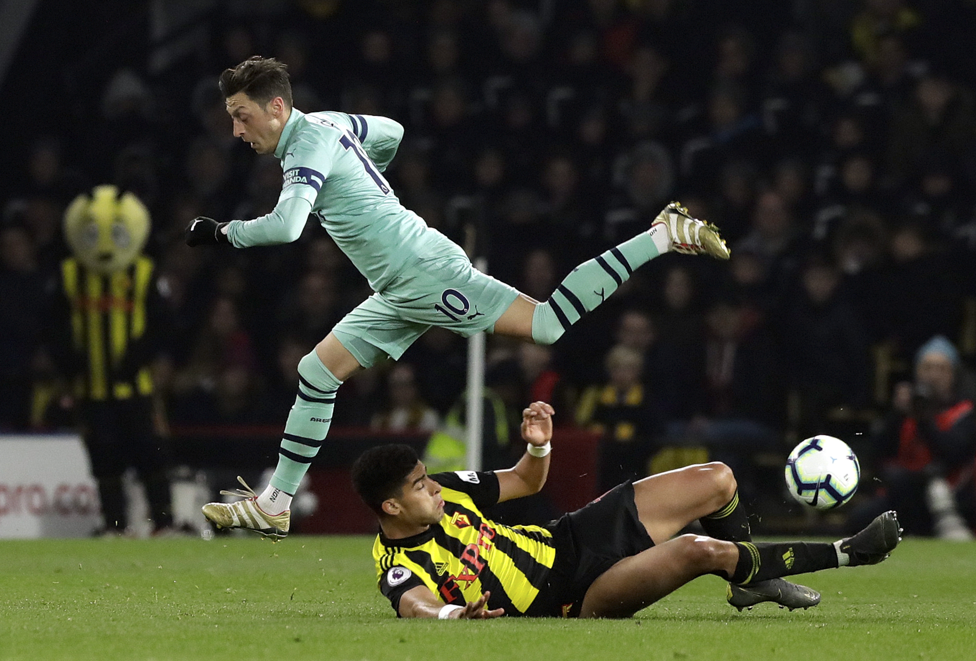 星空体育官网入口-沃特福德客场告捷,英超劲旅豪取三分